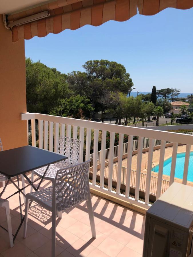 Apartment Newly Renovated Aircond-Wifi-Pool-Sea View-150M To Beaches- Сен-Агулф Екстериор снимка