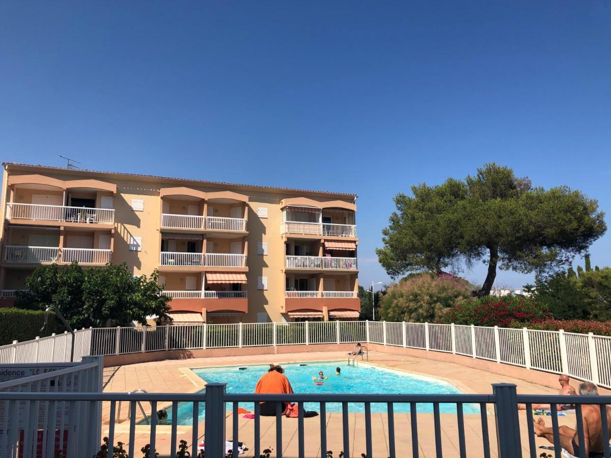 Apartment Newly Renovated Aircond-Wifi-Pool-Sea View-150M To Beaches- Сен-Агулф Екстериор снимка